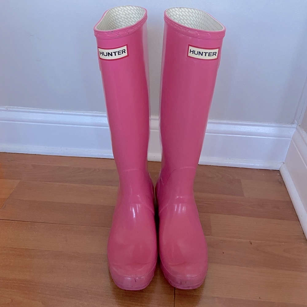 Hunter Boots Original Tall Gloss Rain Boots (pink)